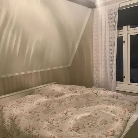 Nesland I Lofoten, Romslig Feriehus Med Havutsikt, Badstue Og Badestamp * ראמברג