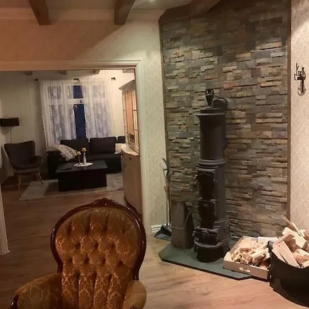 Nesland I Lofoten, Romslig Feriehus Med Havutsikt, Badstue Og Badestamp ראמברג