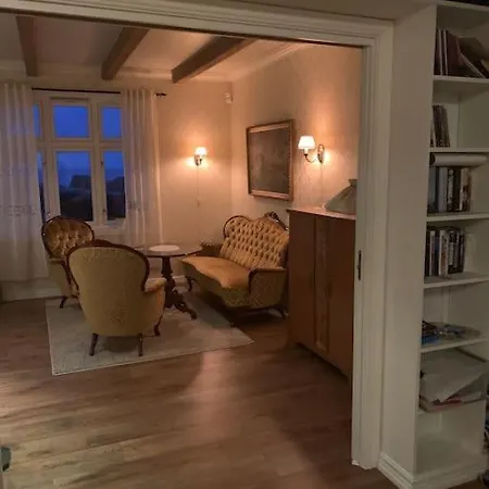 בית נופש Nesland I Lofoten, Romslig Feriehus Med Havutsikt, Badstue Og Badestamp