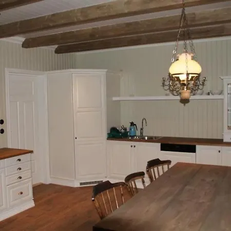 Nydelig Pa Vakre Nesland I Lofoten *