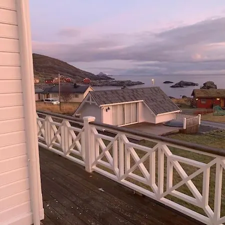 Nesland I Lofoten, Romslig Feriehus Med Havutsikt, Badstue Og Badestamp * ראמברג