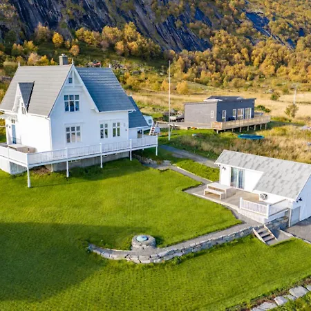 Nesland I Lofoten, Romslig Med Havutsikt, Badstue Og Badestamp Holiday home *
