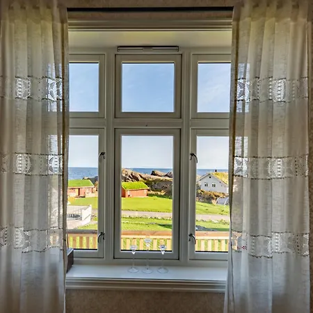 Nesland I Lofoten, Romslig Med Havutsikt, Badstue Og Badestamp Holiday home *