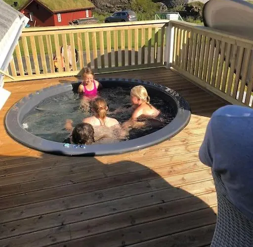 Semesterbostad Nydelig Pa Vakre Nesland I Lofoten *