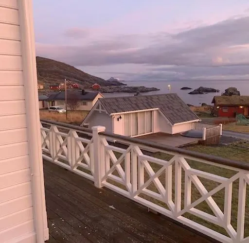 Nydelig Pa Vakre Nesland I Lofoten * Kvalvik (Nordland)